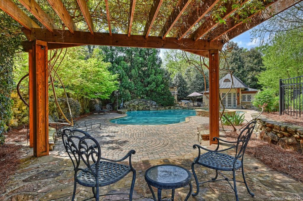2215 Sharon Lane Charlotte NC 28211