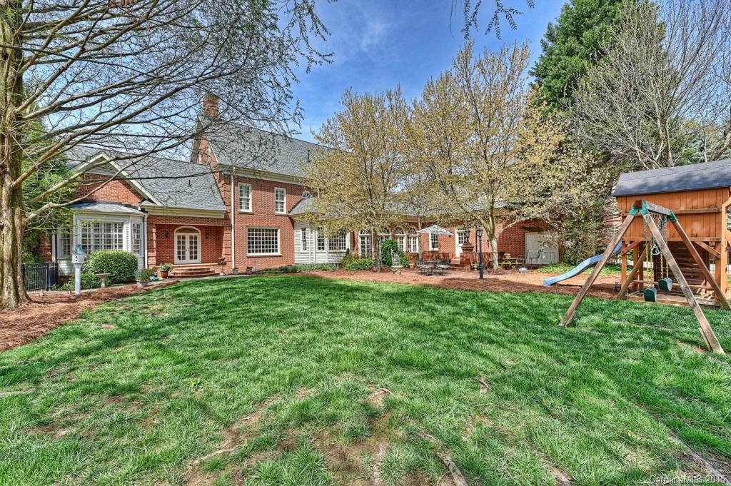 2215 Sharon Lane Charlotte NC 28211