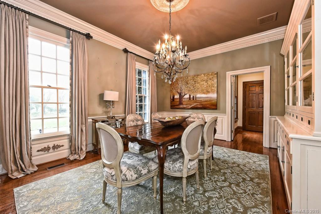 2215 Sharon Lane Charlotte NC 28211