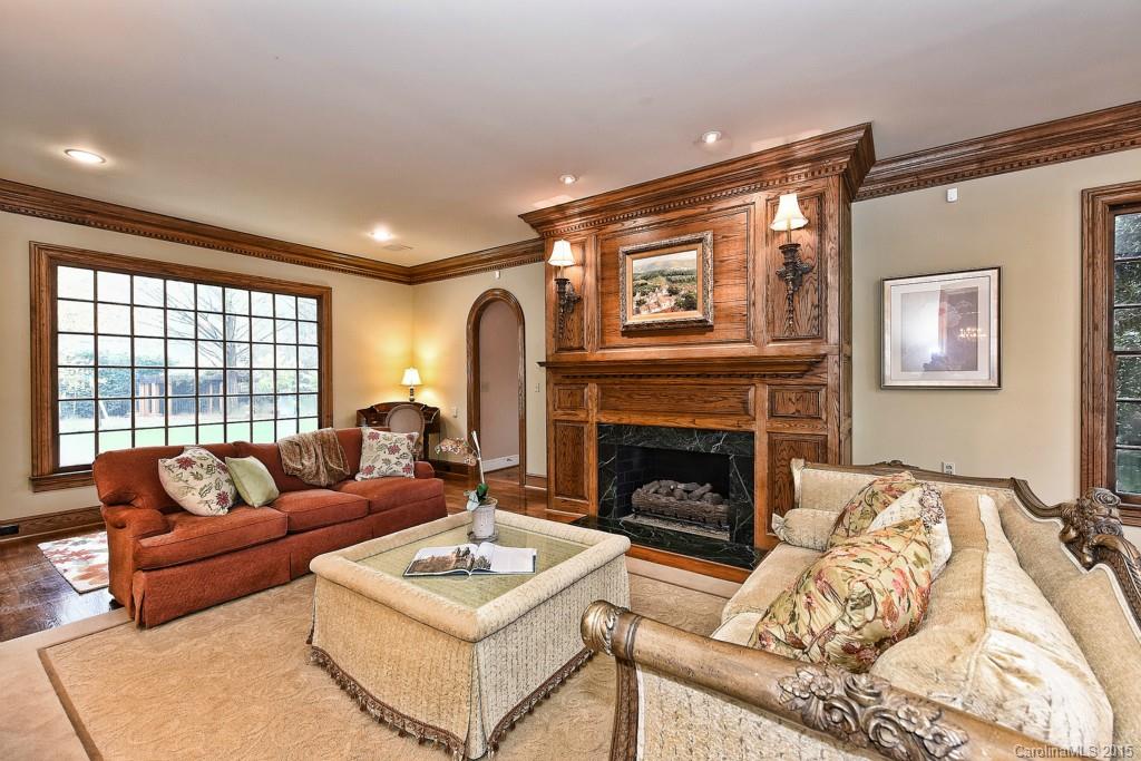 2215 Sharon Lane Charlotte NC 28211