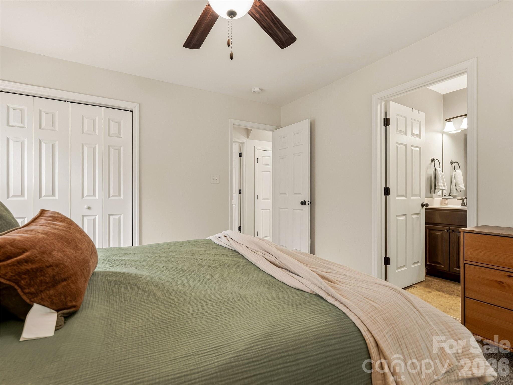 21 Yarrow Meadow Road Weaverville NC 28787