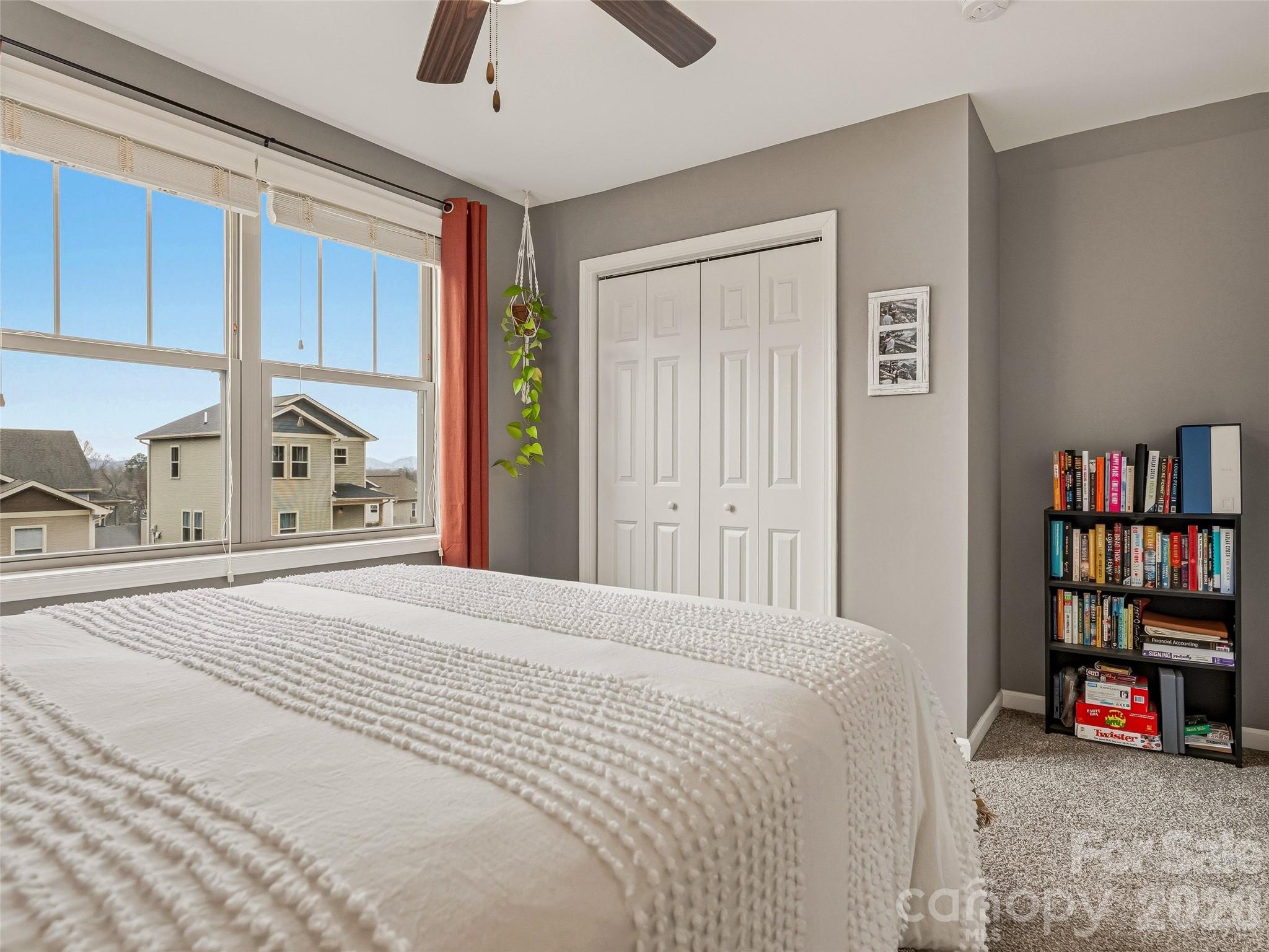 21 Yarrow Meadow Road Weaverville NC 28787
