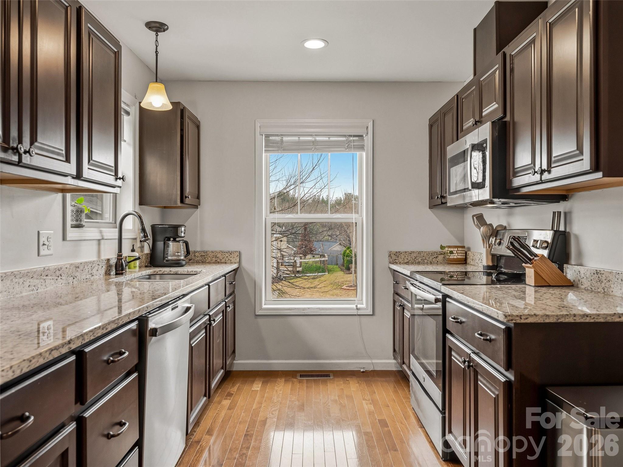 21 Yarrow Meadow Road Weaverville NC 28787