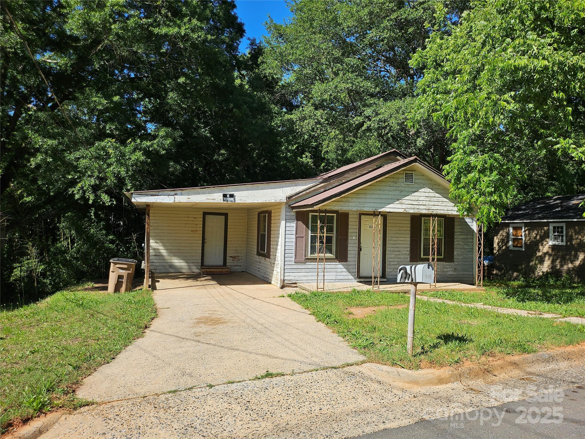 211 Putnam Street Shelby NC 28152