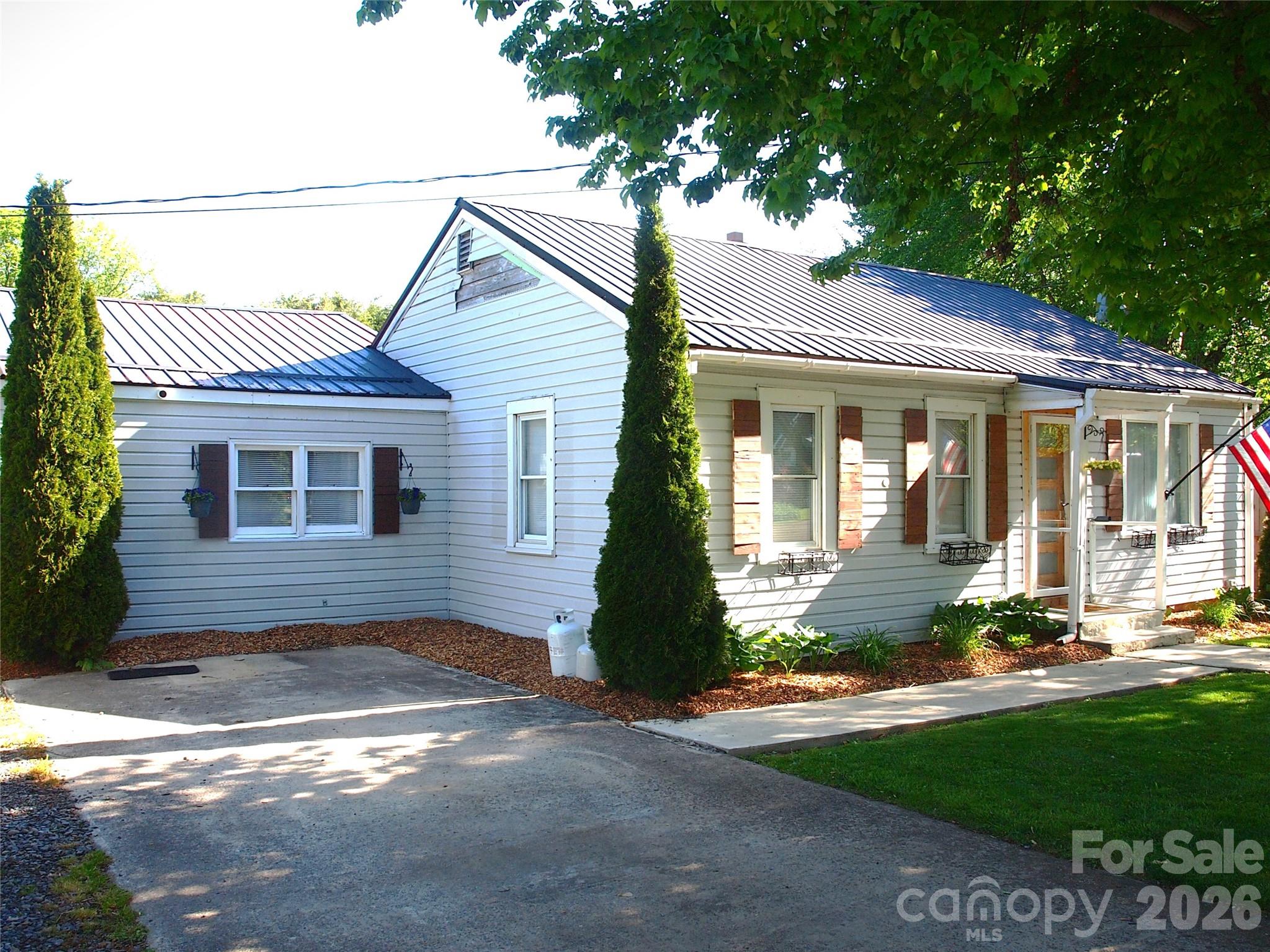 316 Hazelwood Avenue Waynesville NC 28786
