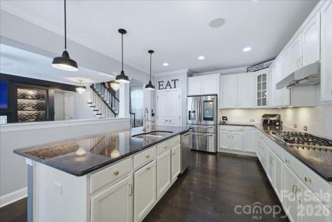 1825 Laveta Road Charlotte NC 28269
