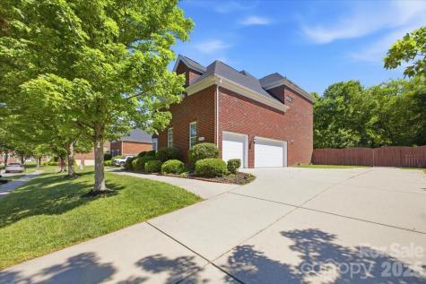 1825 Laveta Road Charlotte NC 28269