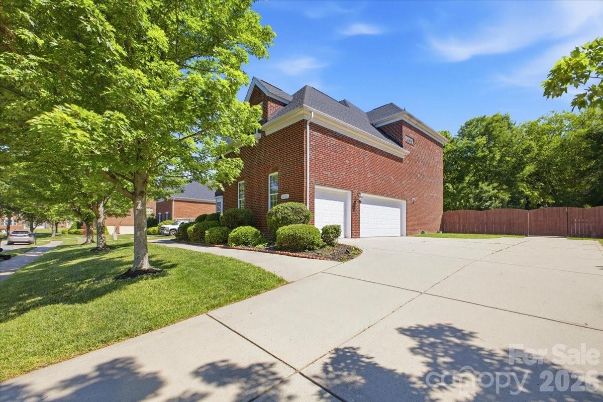 1825 Laveta Road Charlotte NC 28269