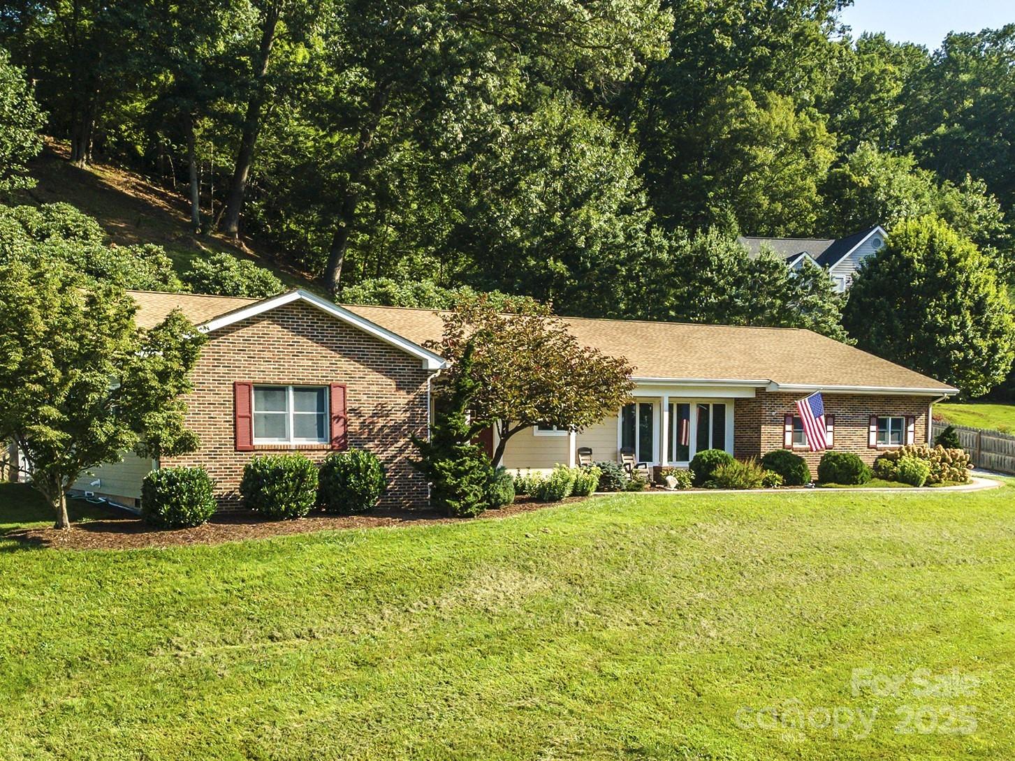 391 Knollwood Drive Waynesville NC 28786