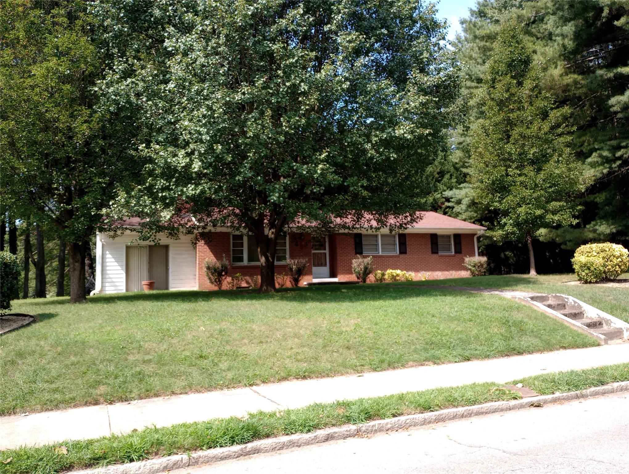 112 Pearson Drive Asheville NC 28801