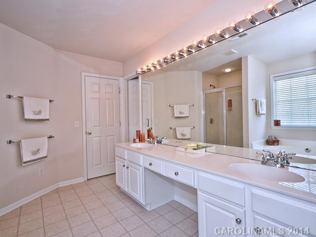 9133 Linden Tree Lane Charlotte NC 28277