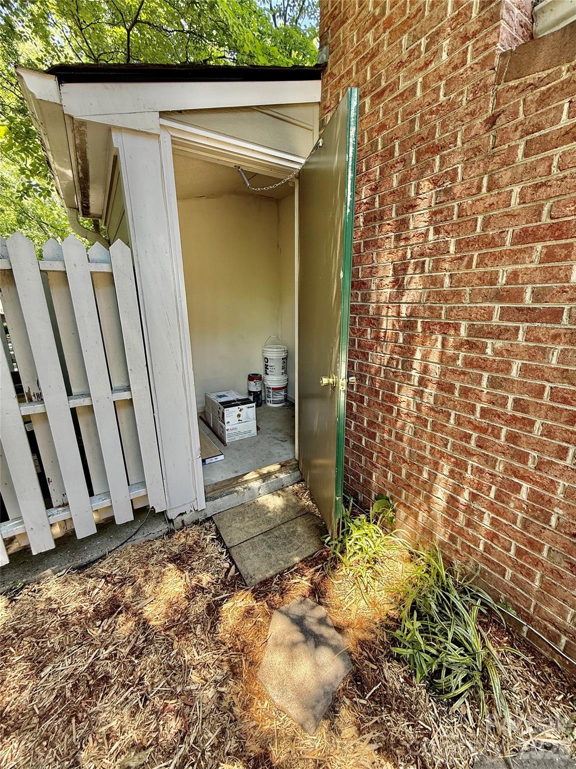 2734 Tiergarten Lane Charlotte NC 28210