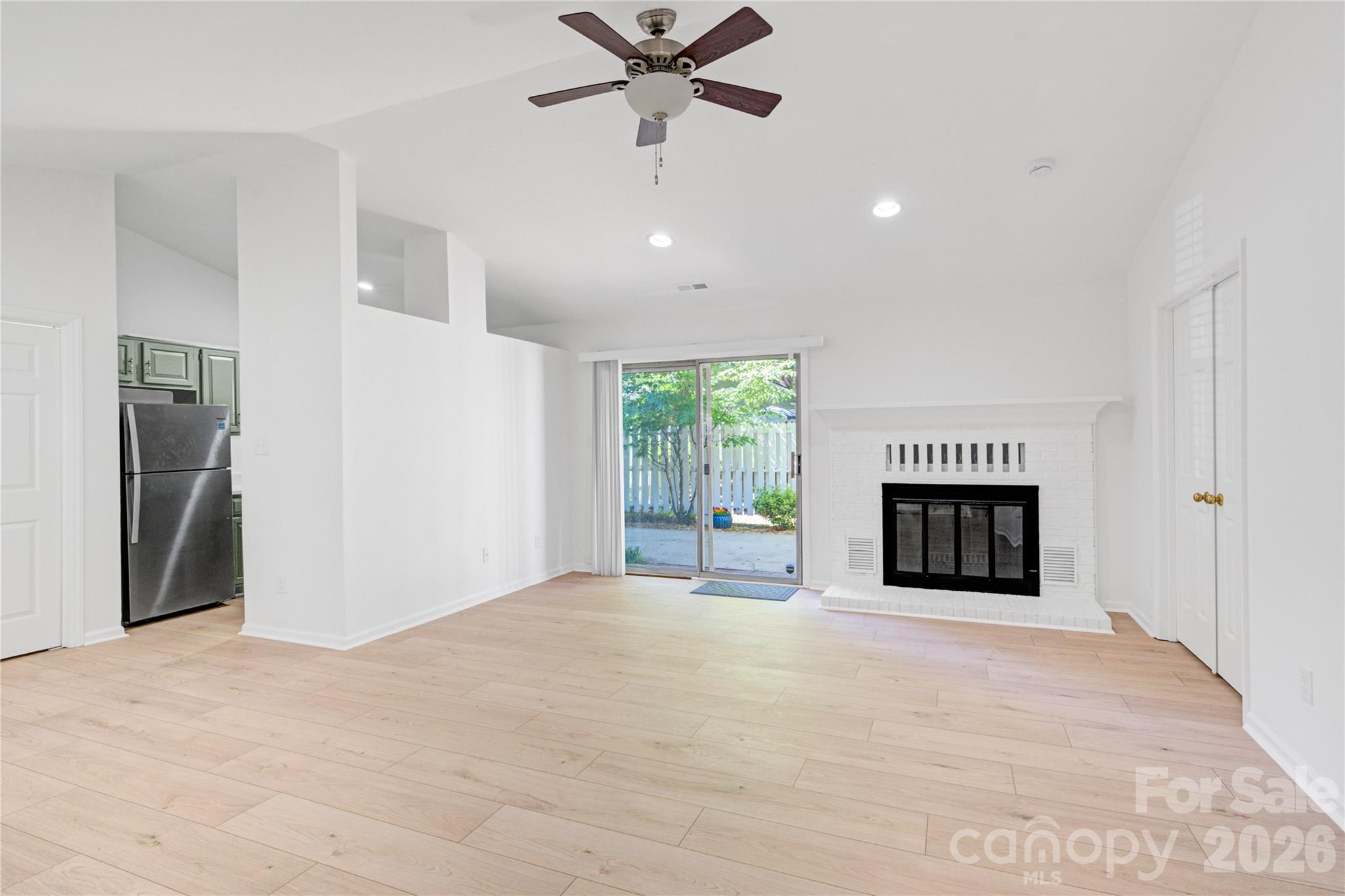 2734 Tiergarten Lane Charlotte NC 28210