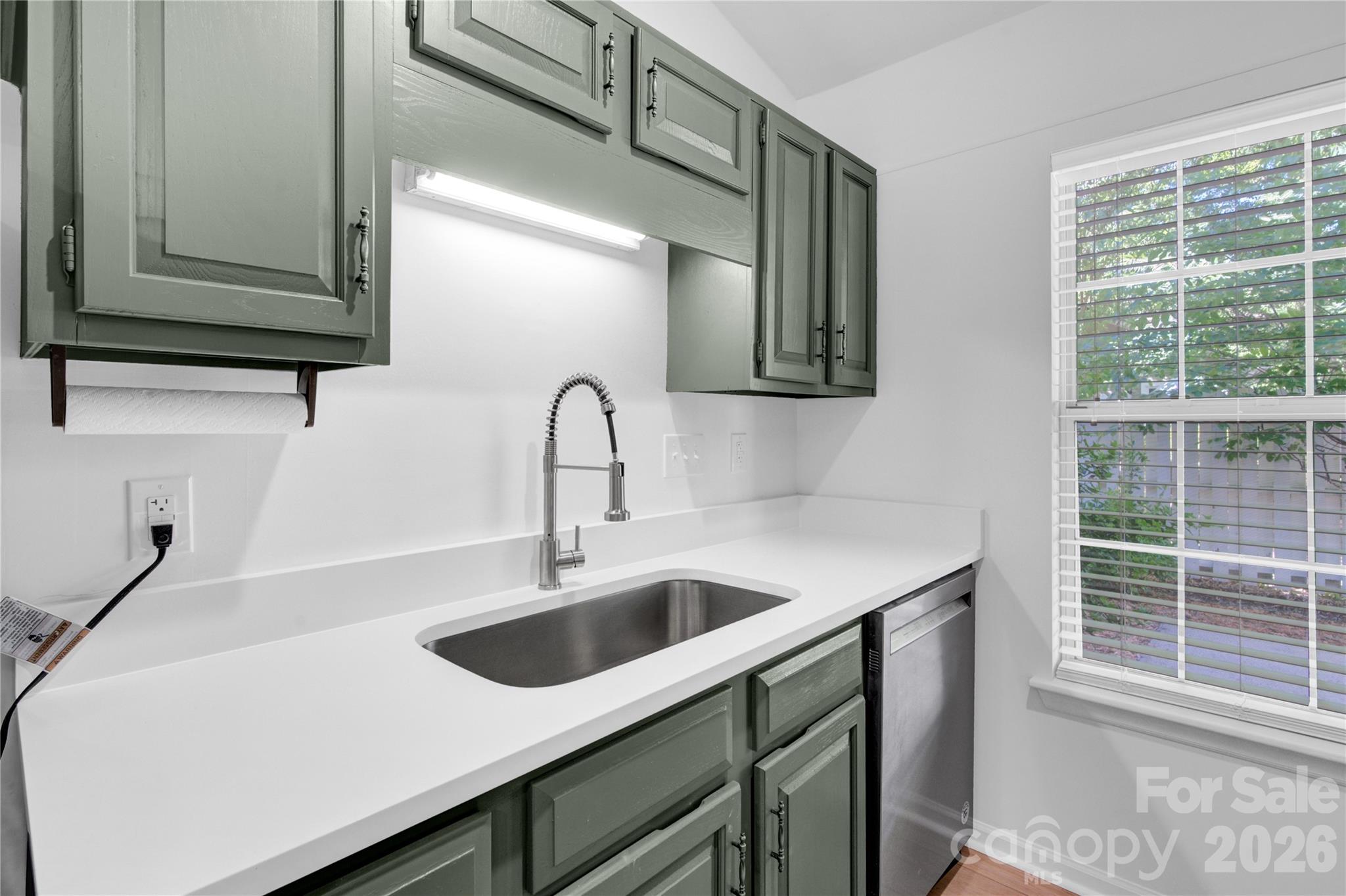 2734 Tiergarten Lane Charlotte NC 28210