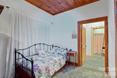 325, 141 & 75 Owl Haven Lane Cedar Mountain NC 28718