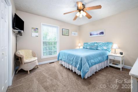 55 Upper Moffitt Road Asheville NC 28805