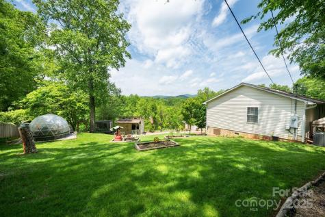 55 Upper Moffitt Road Asheville NC 28805