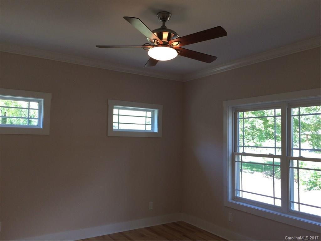 7 Addison Fisher Way Asheville NC 28805