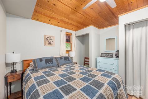 9781 Nc 209 Highway Hot Springs NC 28743