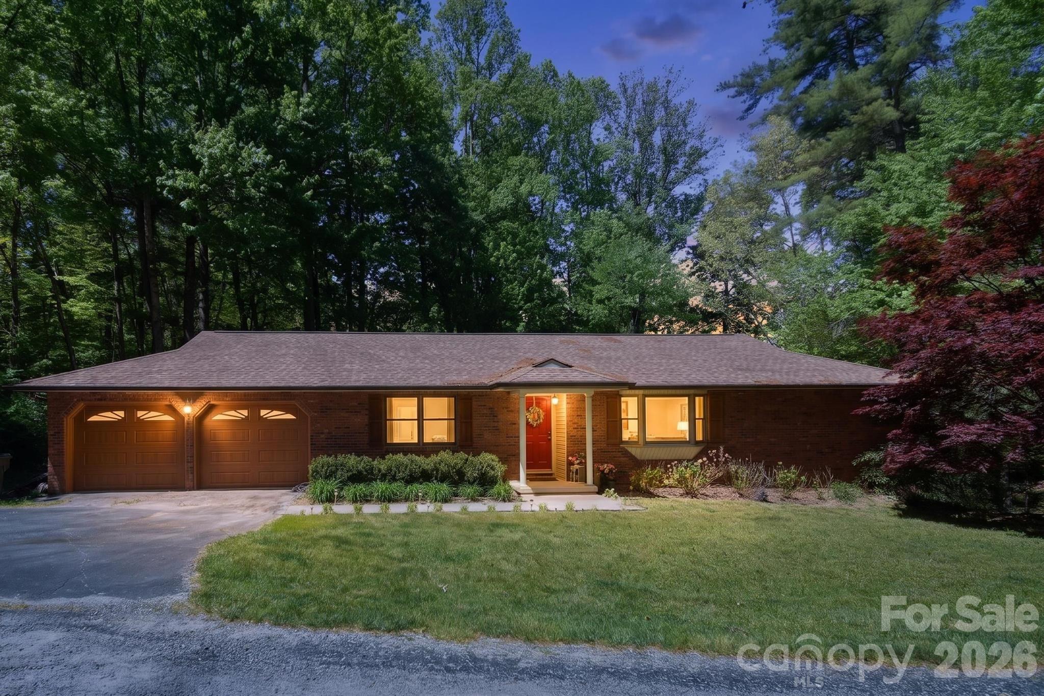 14 N Willow Wood Trail Hendersonville NC 28739