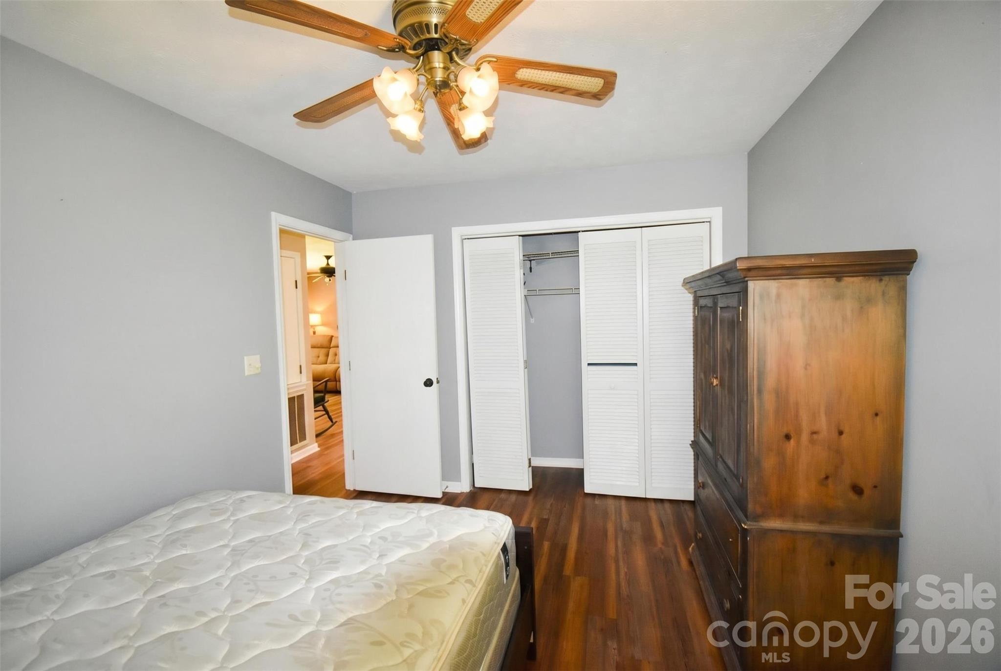 14 N Willow Wood Trail Hendersonville NC 28739