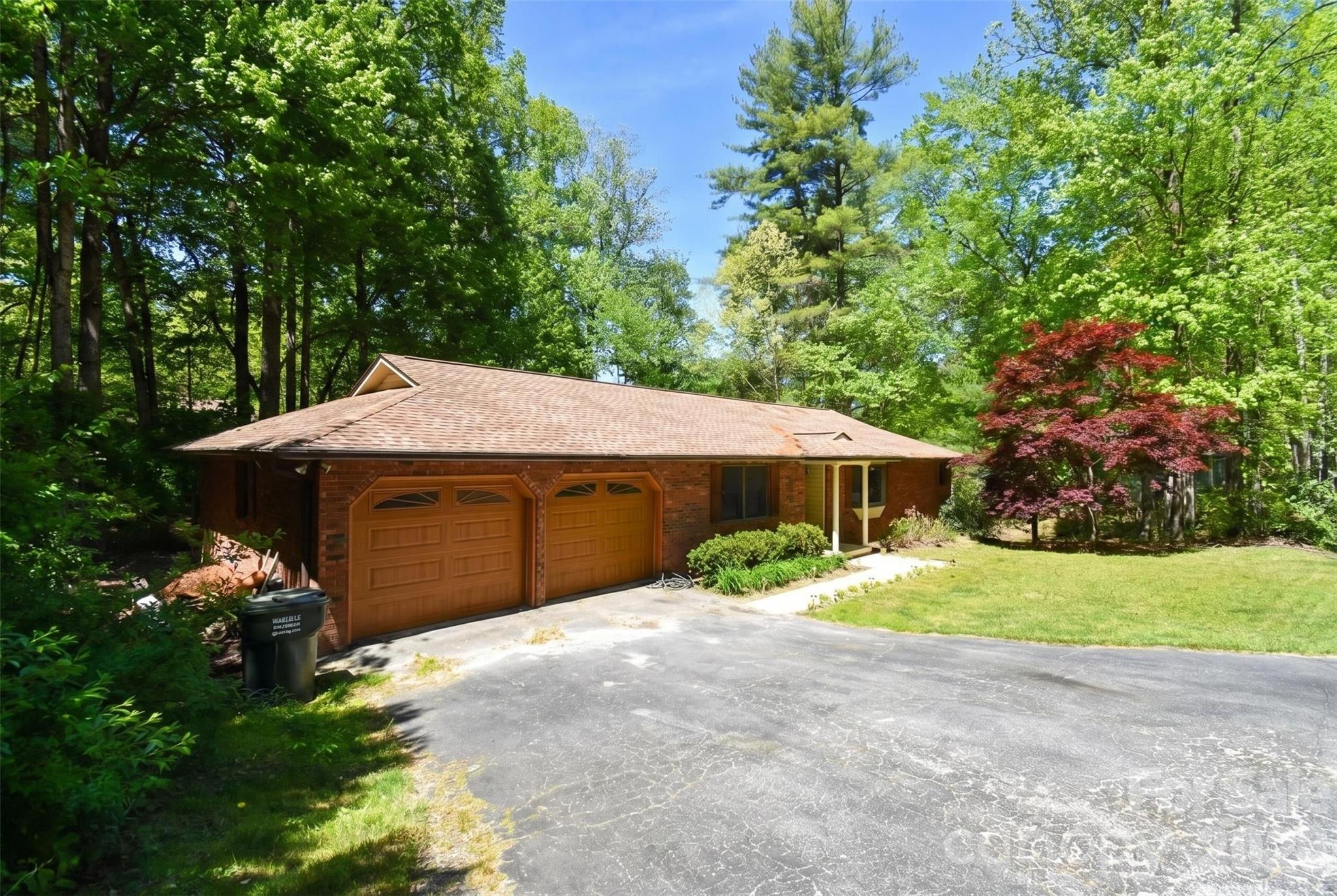 14 N Willow Wood Trail Hendersonville NC 28739