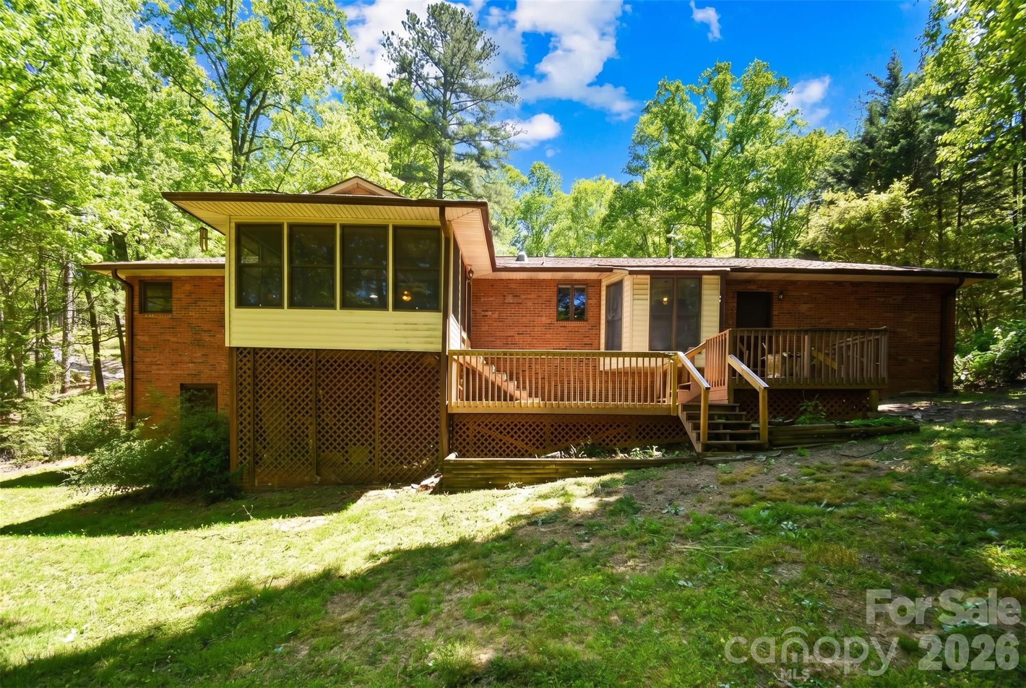 14 N Willow Wood Trail Hendersonville NC 28739