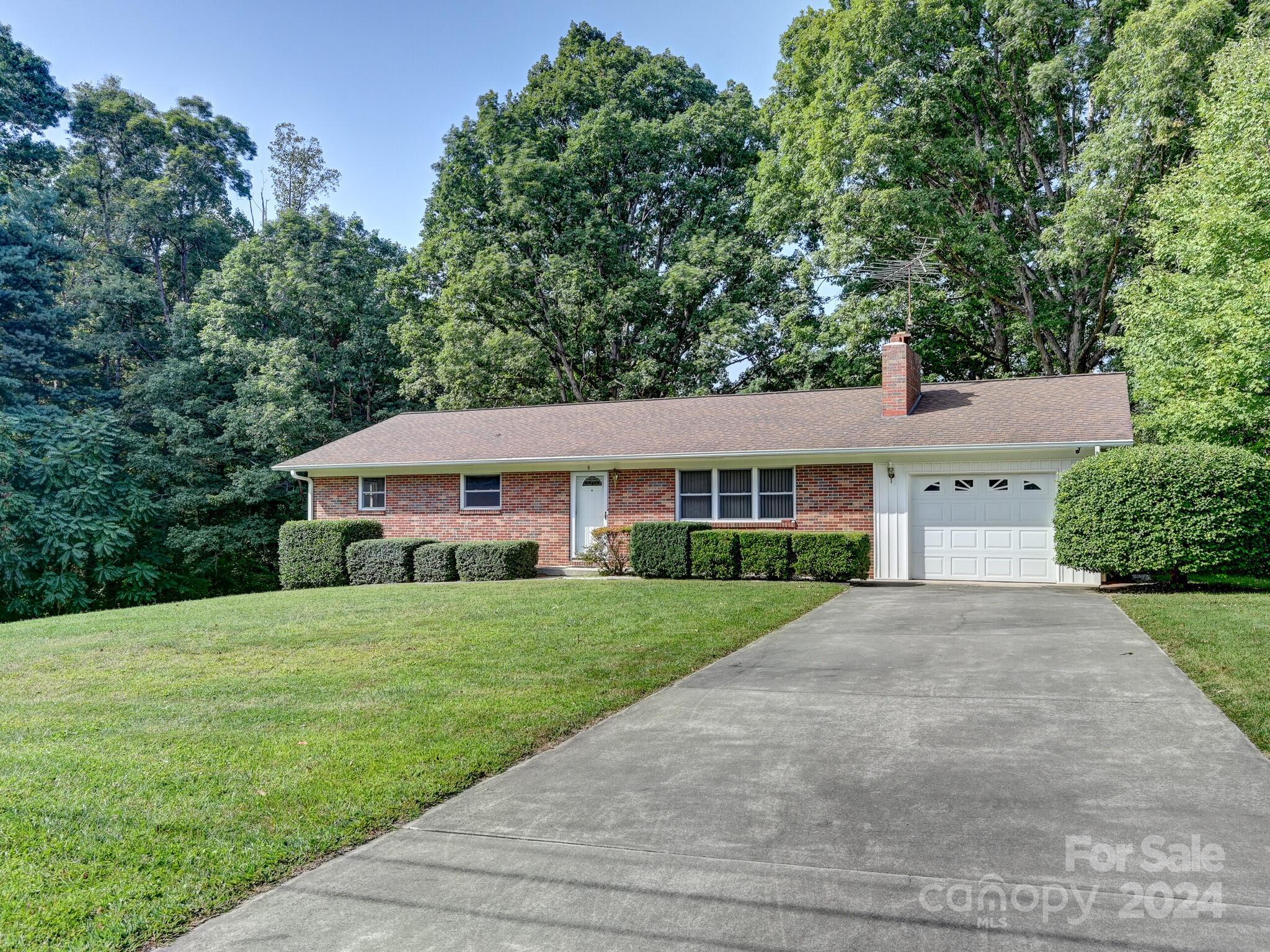 8 Starnes Cove Drive Asheville NC 28806