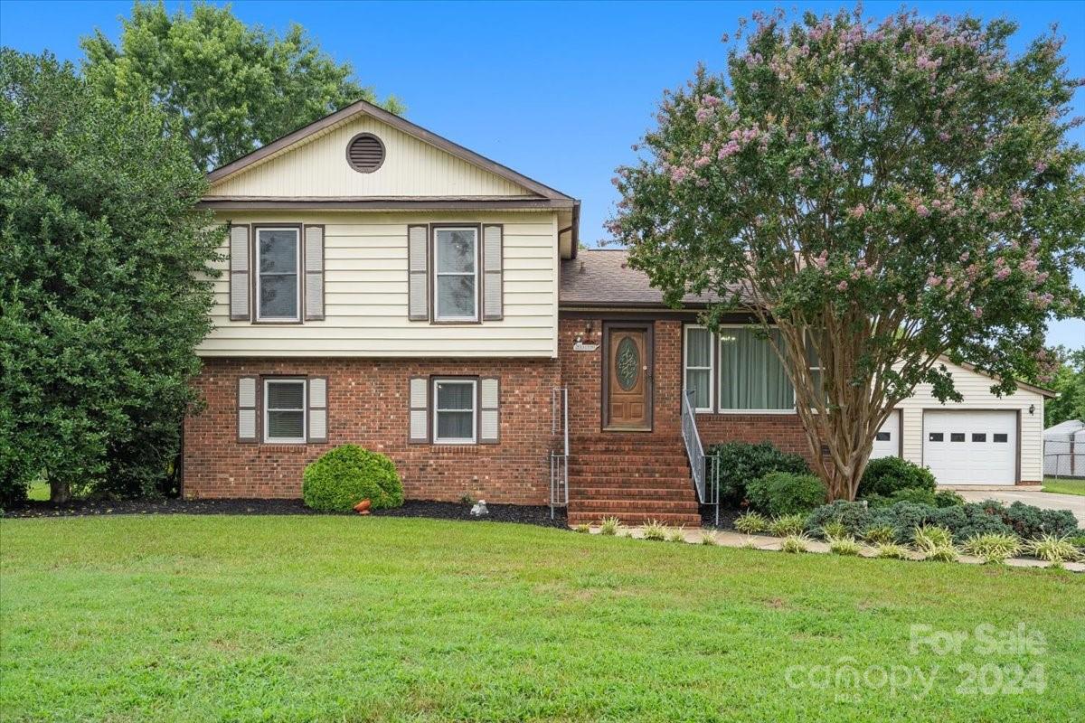 12113 Taragate Drive Charlotte NC 28273