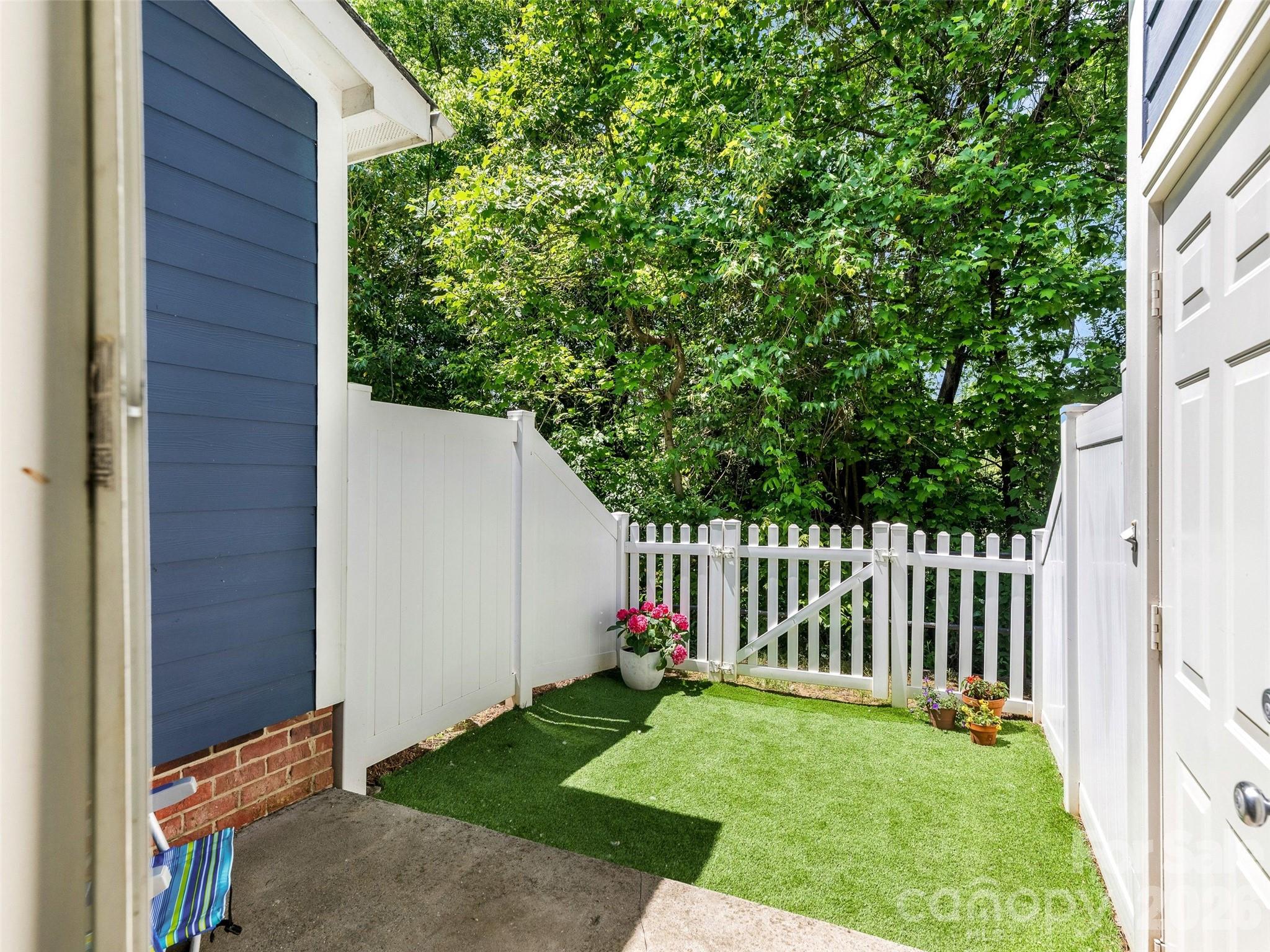 267 Hurston Circle Charlotte NC 28208
