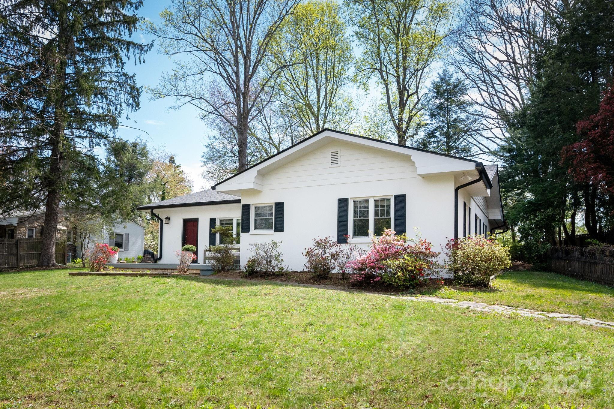 22 School Road Asheville NC 28806