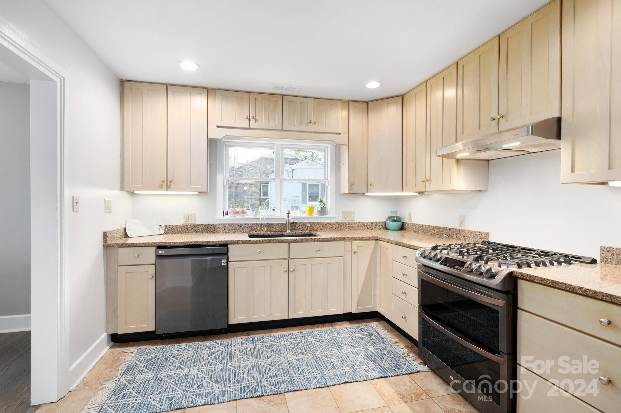 22 School Road Asheville NC 28806
