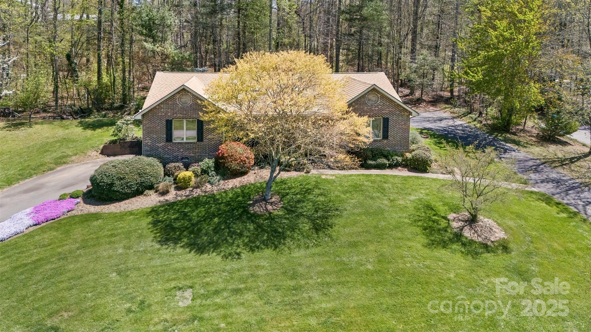 147 Canaan Drive Candler NC 28715