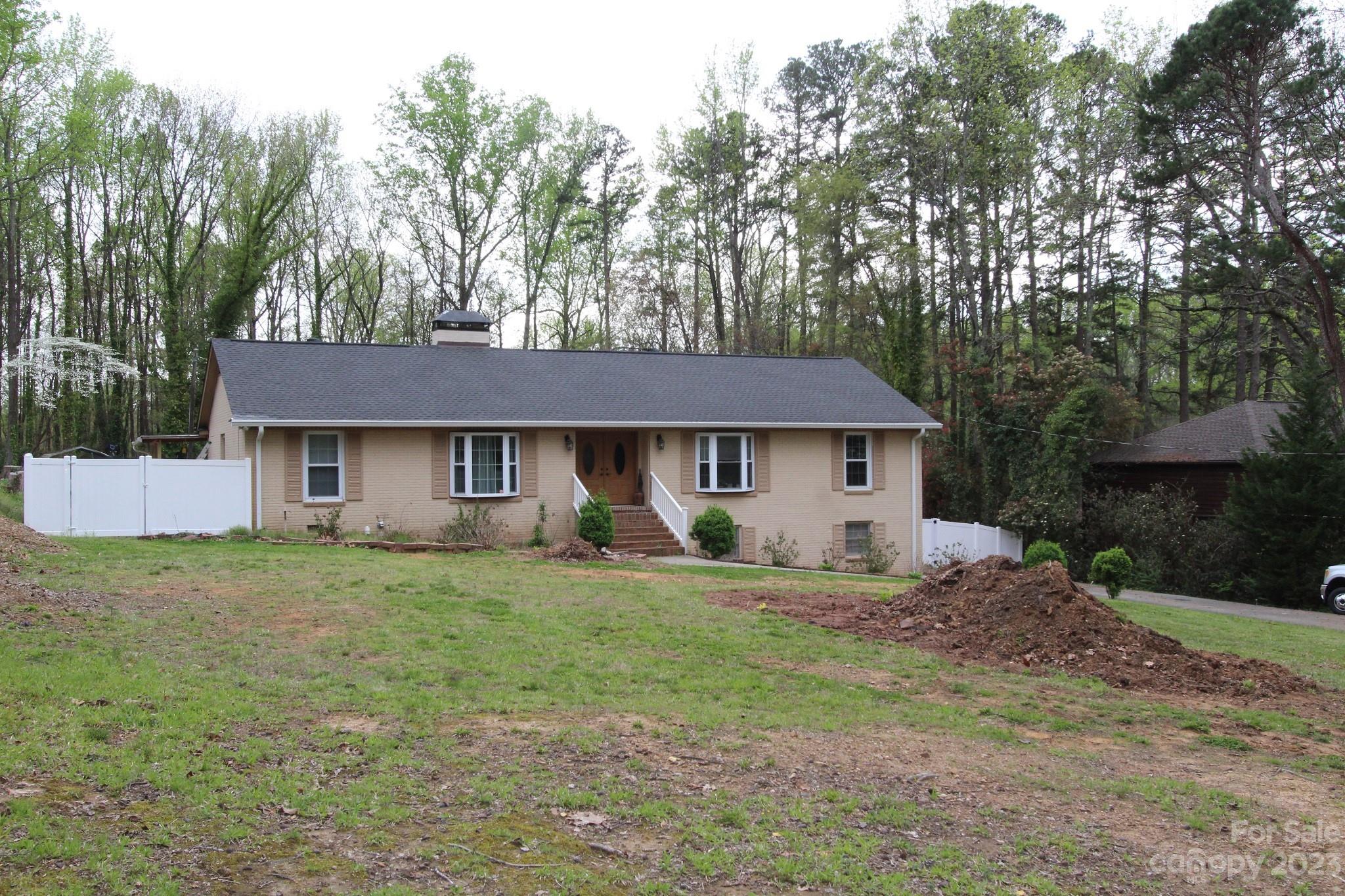 1408 Marlwood Circle Charlotte NC 28227