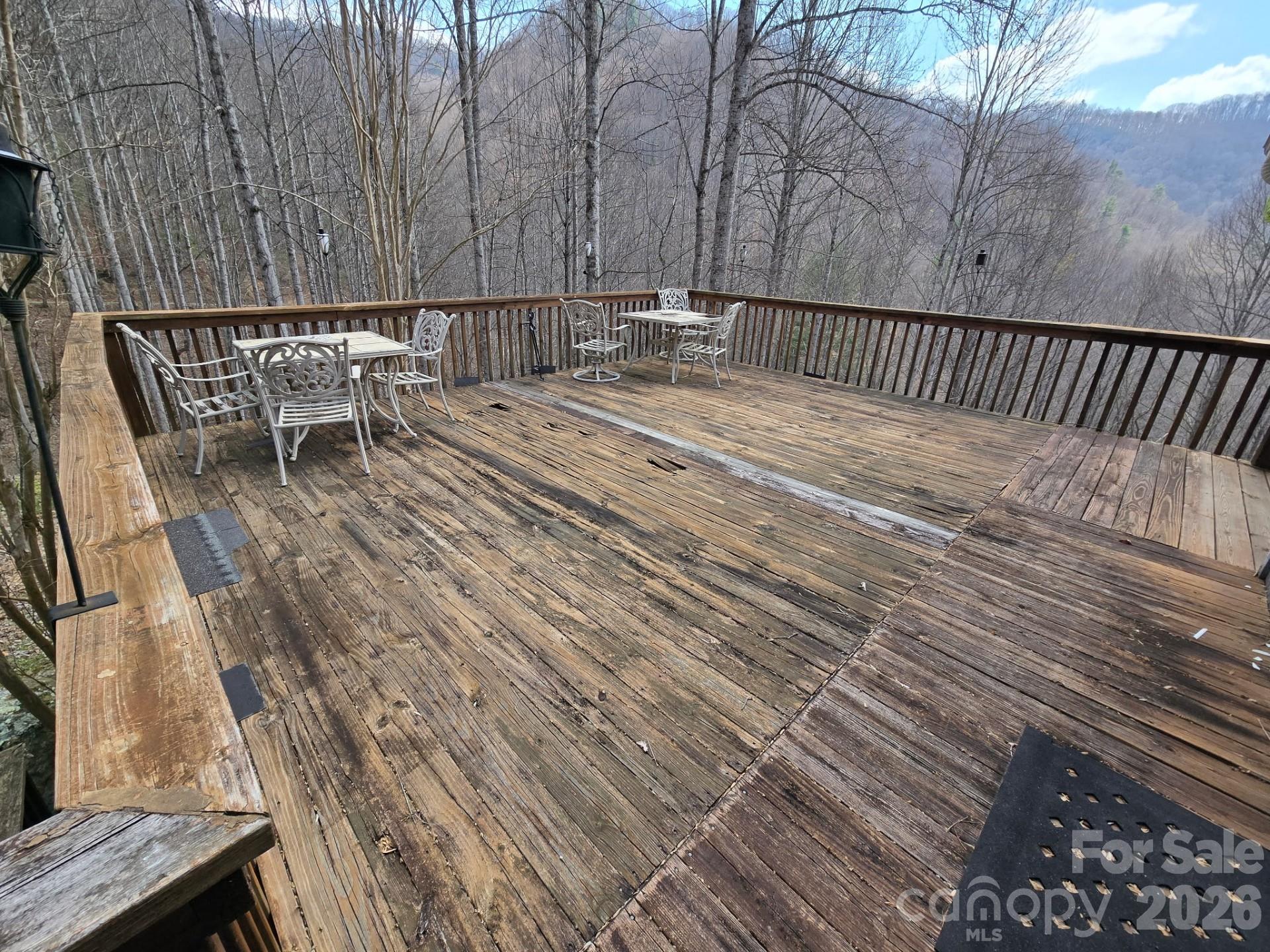 987 West Road Hot Springs NC 28743
