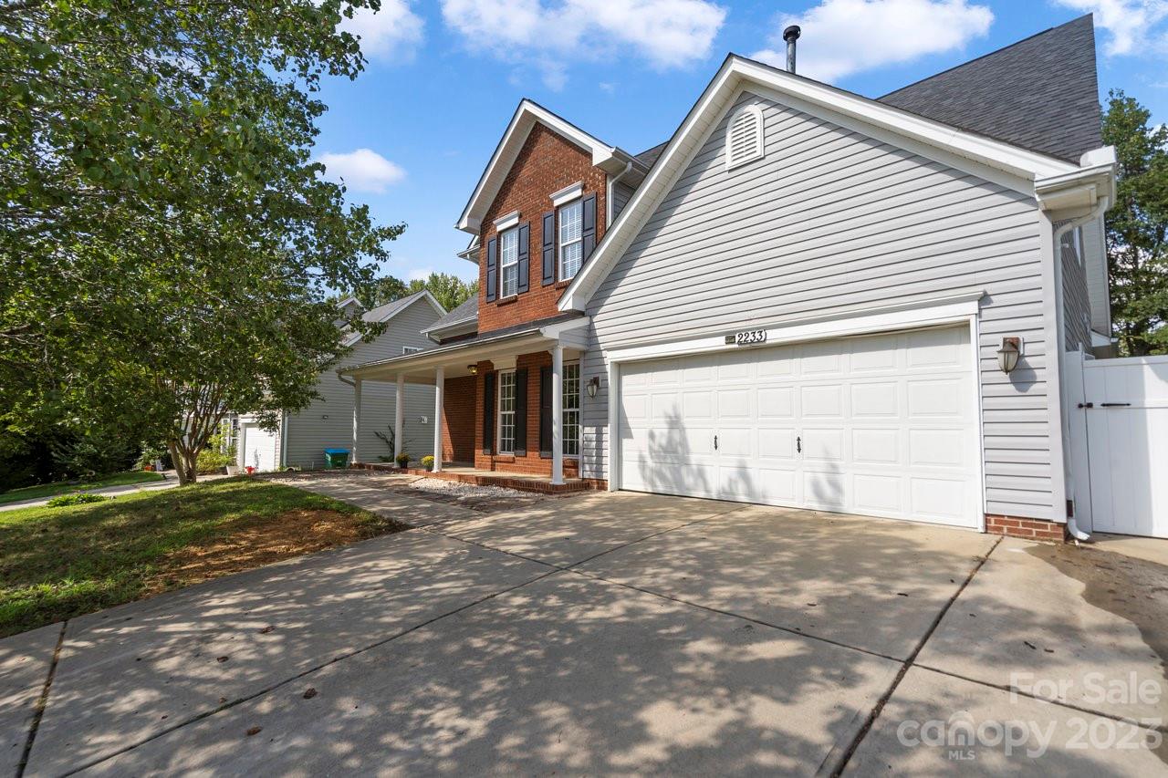 2233 Candlelight Woods Drive Matthews NC 28105