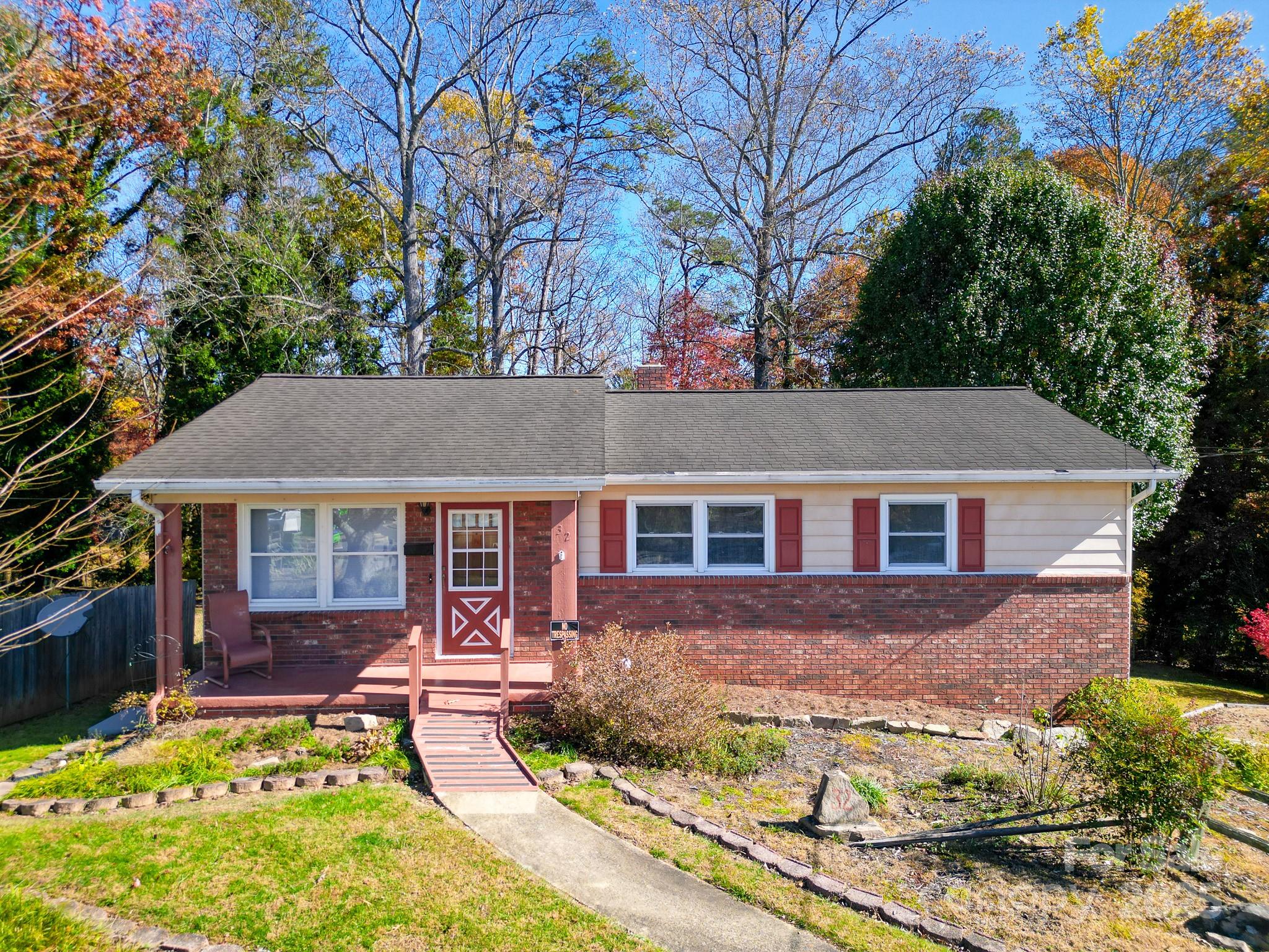 32 Harnett Street Asheville NC 28806