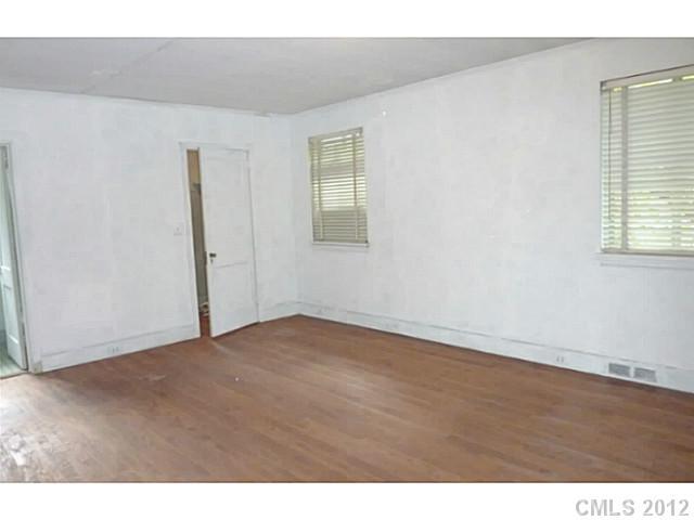 623 Llewellyn Place Charlotte NC 28207