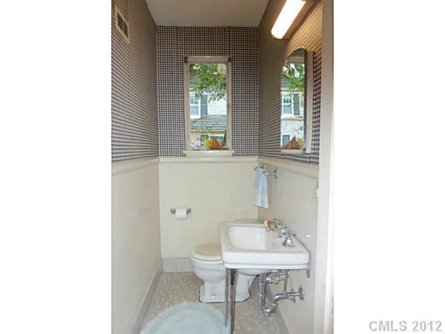 623 Llewellyn Place Charlotte NC 28207