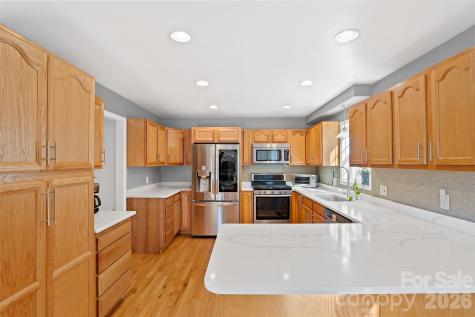 263 S Pinnacle Drive Burnsville NC 28714