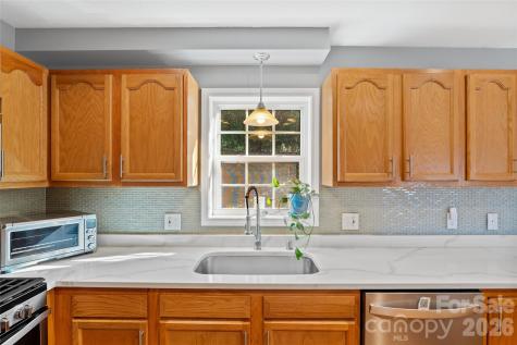 263 S Pinnacle Drive Burnsville NC 28714