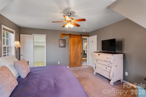 263 S Pinnacle Drive Burnsville NC 28714