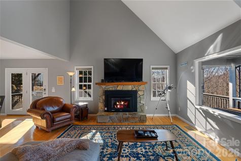 263 S Pinnacle Drive Burnsville NC 28714