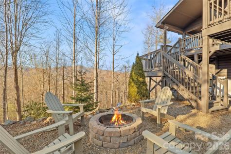 263 S Pinnacle Drive Burnsville NC 28714