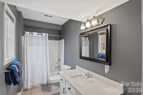 263 S Pinnacle Drive Burnsville NC 28714