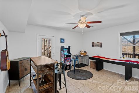 263 S Pinnacle Drive Burnsville NC 28714