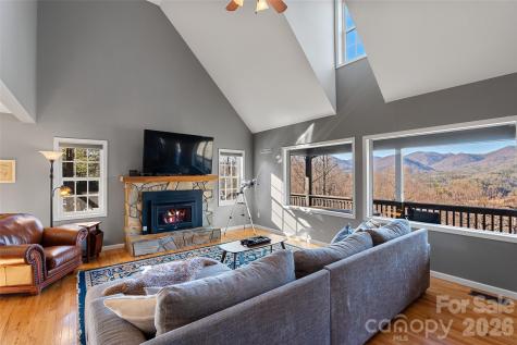 263 S Pinnacle Drive Burnsville NC 28714