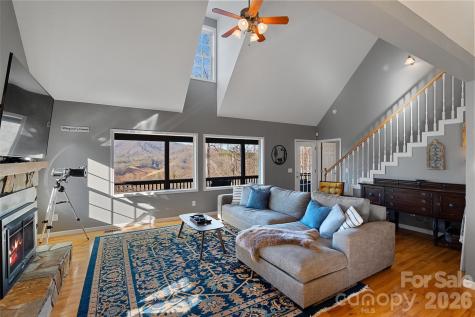 263 S Pinnacle Drive Burnsville NC 28714