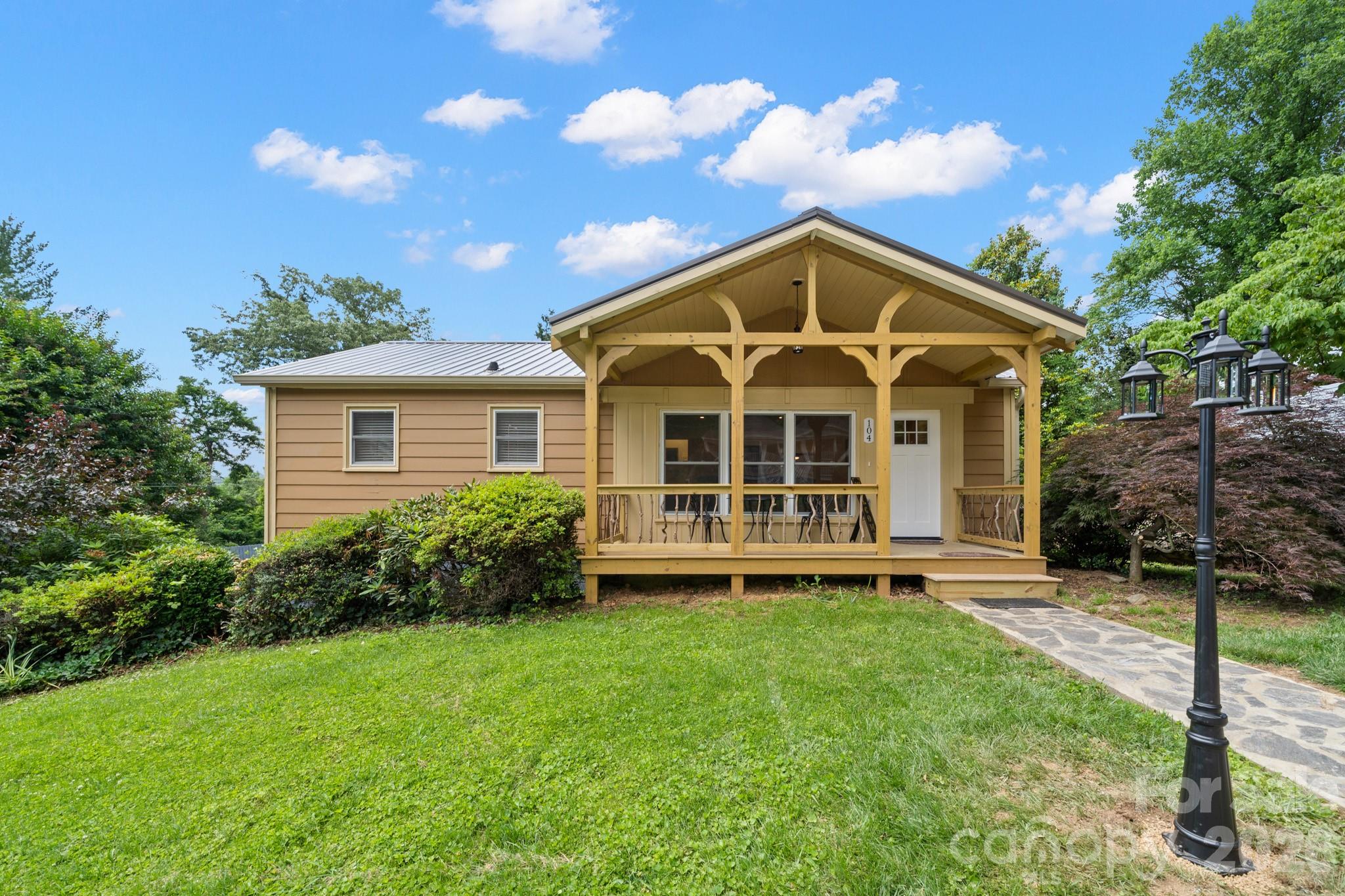 104 Maney Avenue Asheville NC 28804
