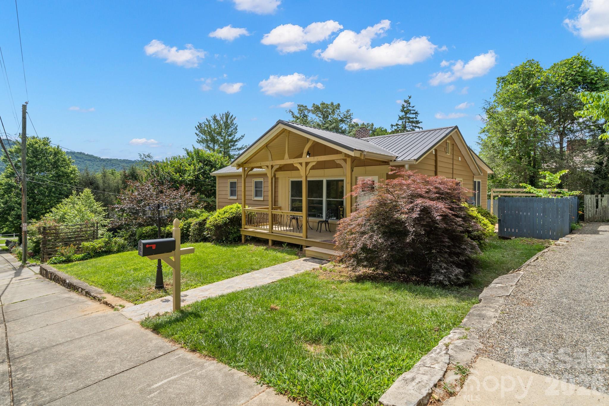 104 Maney Avenue Asheville NC 28804
